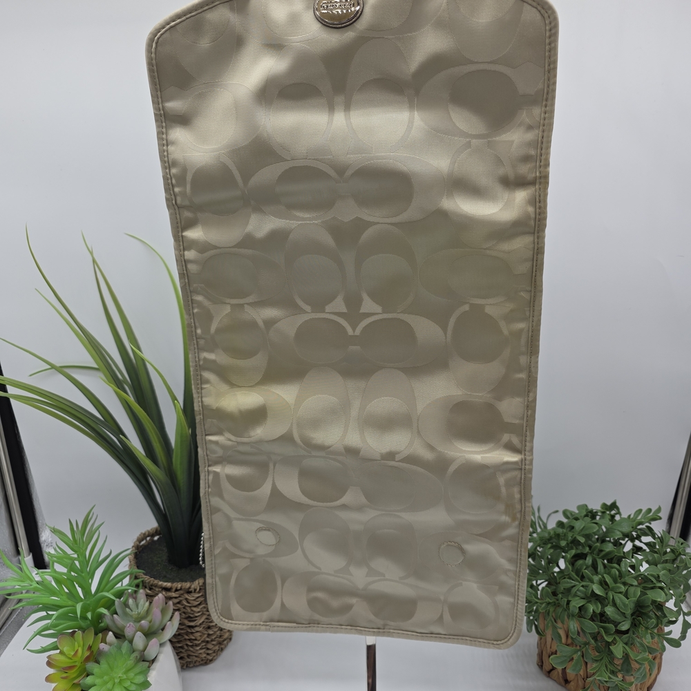 Coach Beige Signature Nylon Fold-Over Hanging Travel Makeup Toiletry Bag Clutch - Picture 2 of 7